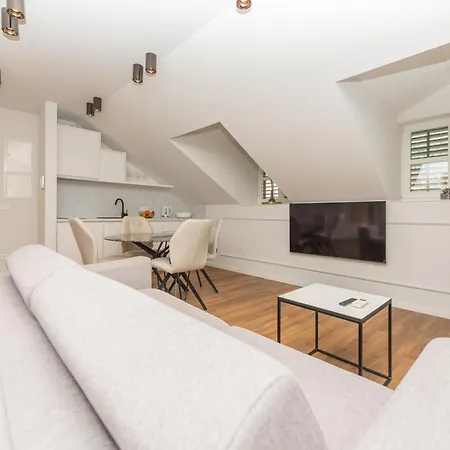 Palace Heritage Апартаменти *