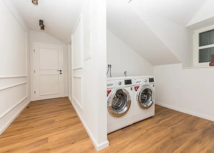 Palace Heritage * Makarska